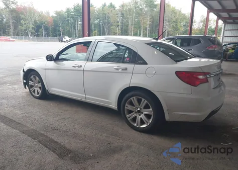 2013 Chrysler 200 Touring из США, поврежденный, VIN 1C3CCBBB0DN580135